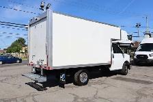 GMC Savana CUBE 12 PIEDS   DECK AVANT ROUE SIMPLE / 6.6 LITRES / - Photo 4