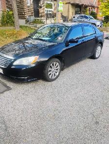 2014 Chrysler 200 - Photo 3