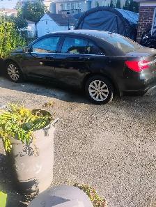2014 Chrysler 200 - Photo 4