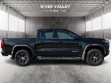 2024 GMC Canyon - Photo 2