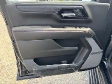 2026 GMC YUKON XL AT4 Ultimate - - Photo 9