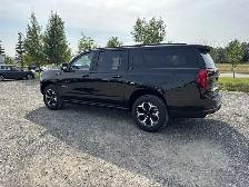 2026 GMC YUKON XL AT4 Ultimate - - Photo 10