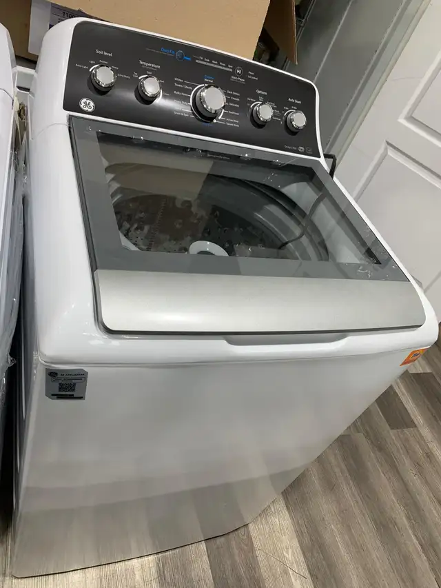 Washer - 27' GE GTW491BMRWS 4.9 Cu ft Top Load - White