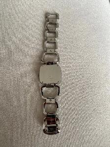 Ladies GUCCI Swiss Quartz Watch YA125407. $300 - Photo 8