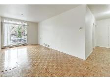 Ahuntsic-Est, 4½, 2 ch fermées, style condo pour 50 ans et