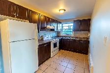 2 Bedroom Upper unit With AC & Zebra Blinds - Photo 5