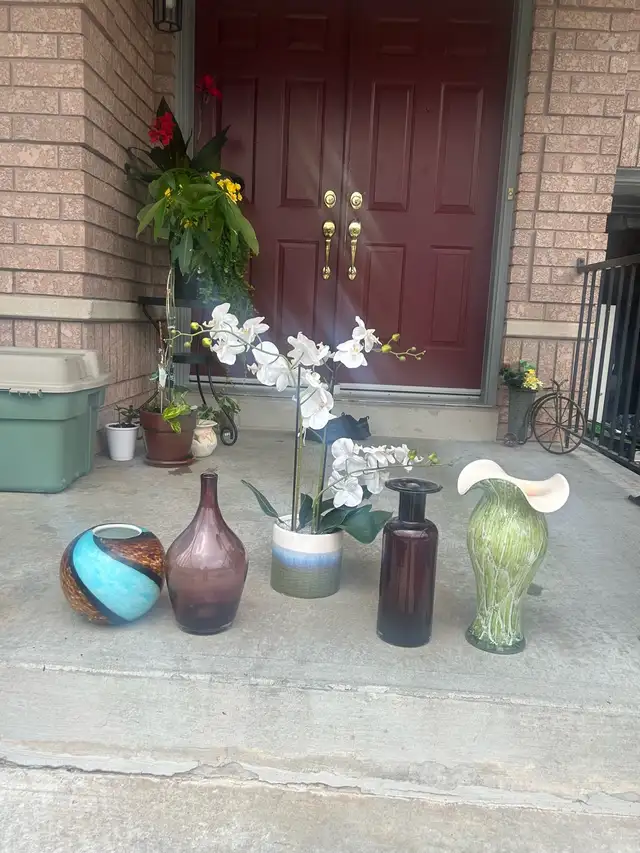 Artificial Orchid Plant and Four Vase