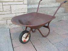 All Metal Mid-Size Wheelbarrow - Photo 7