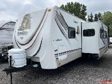 2009 FLEETWOOD PROWLER 2702BS Travel Trailer - Photo 2