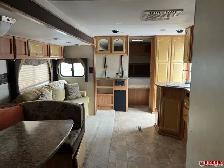 2009 FLEETWOOD PROWLER 2702BS Travel Trailer - Photo 7