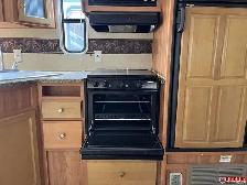 2009 FLEETWOOD PROWLER 2702BS Travel Trailer - Photo 14