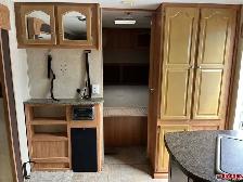 2009 FLEETWOOD PROWLER 2702BS Travel Trailer - Photo 18