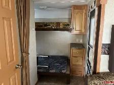 2009 FLEETWOOD PROWLER 2702BS Travel Trailer - Photo 19