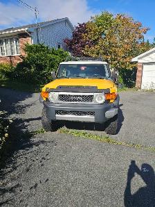 2007 Toyota fj cruiser with a hole in the block, 260,000km - Photo 2