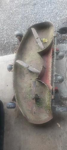 4ft TORO WHEEL HORSE MOWER - Photo 2