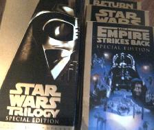 SÉRIE 3 FILMS ANGLAIS STAR WARS SUR VHS DANS BOITE CADEAU $10.00 - Photo 3