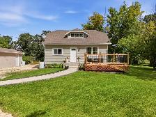 Move-In Ready Acreage in St Andrews!