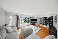 Gorgeous 1255 SQFT bungalow for sale. 291 Newton BY APPOINTMENT - Photo 2