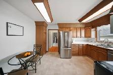 Gorgeous 1255 SQFT bungalow for sale. 291 Newton BY APPOINTMENT - Photo 4