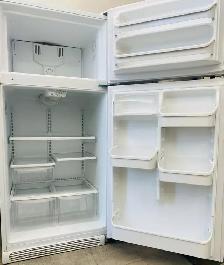 Frigidaire Fridge, white midsize frost - free model, - Photo 2