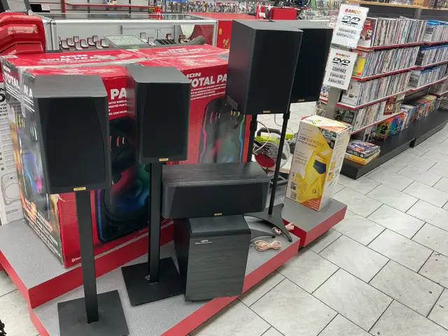 ensemble de 5 haut parleur Jamo avec subwoofer