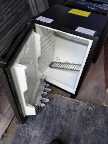 Mini Fridges - Photo 3