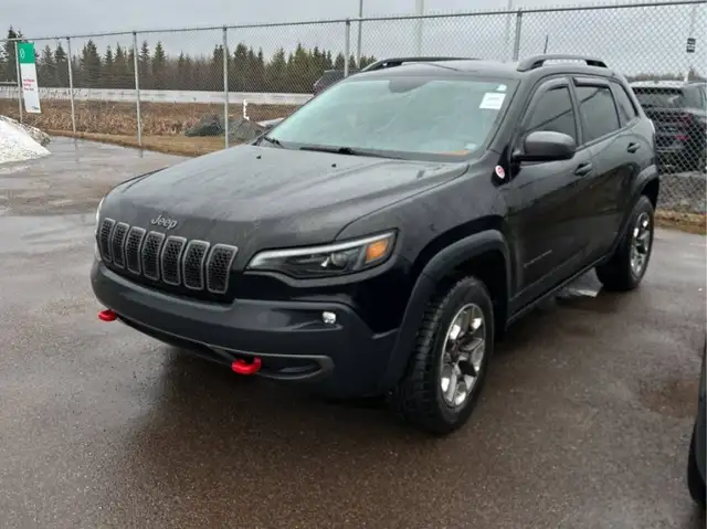 2019 JEEP CHEROKEE  TRAILHAWK  NO ACCIDENTS  TRAILHAWK