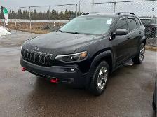 2019 JEEP CHEROKEE  TRAILHAWK  NO ACCIDENTS  TRAILHAWK