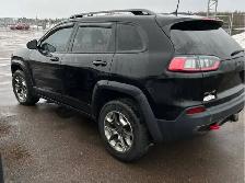 2019 JEEP CHEROKEE  TRAILHAWK  NO ACCIDENTS  TRAILHAWK - Photo 4