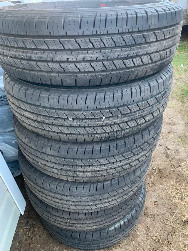 Hankook Dynapro HT.  225/75-R16.