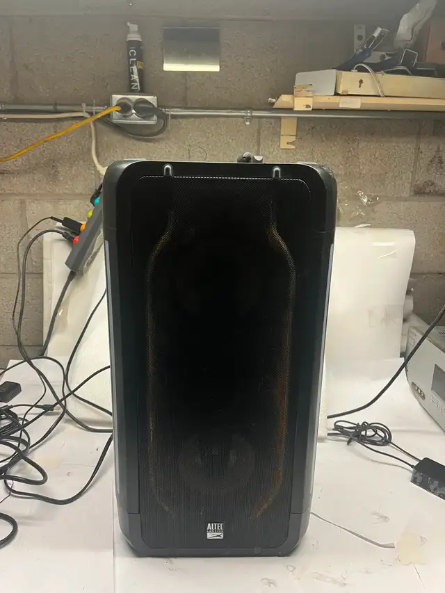 Altec Lansing Shockwave 100 IMT7001 150W Portable Bluetooth