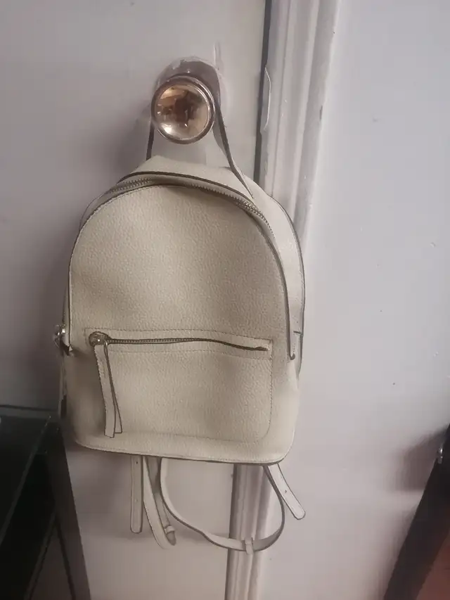 Women's purses $5 each