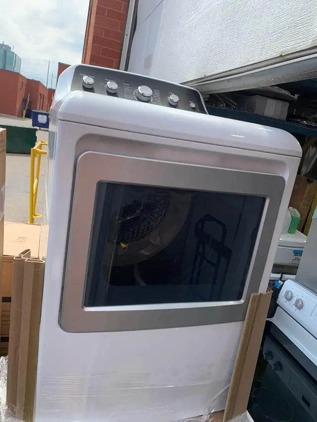 Dryer - 27' GE GTD49EBMRW0S 7.2 Cu ft Top Load  - White