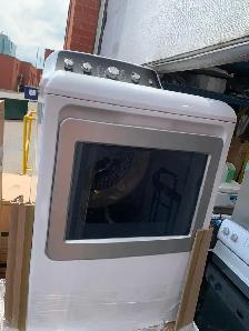 Dryer - 27' GE GTD49EBMRW0S 7.2 Cu ft Top Load  - White