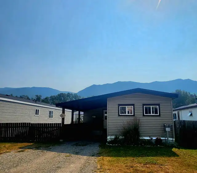 Affordable Living Near Fernie BC!