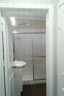 LARGE UPPER 1 BEDROOM APARTMENT - DOWNTOWN - Photo 7