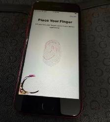 apple iPhone Red - Photo 4