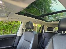 2018 Volkswagen Tiguan ComfortlinePanoramic Roof , Apple CarPlay - Photo 13