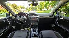 2018 Volkswagen Tiguan ComfortlinePanoramic Roof , Apple CarPlay - Photo 16