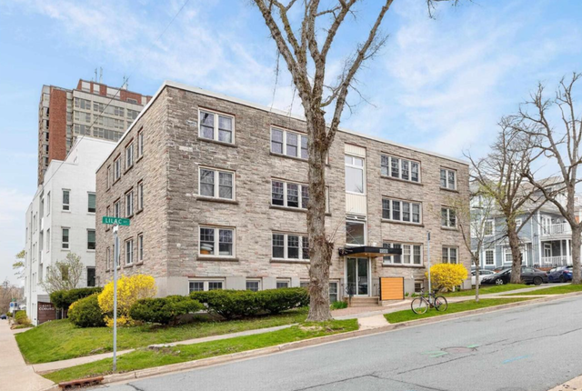 LIVE ACROSS FROM DAL & KING'S — RENT FOR THE SCHOOL YEAR ONLY!