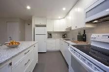 Stunning 3 Bedroom Apartment for Rent in Belleville! - Photo 2