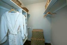 Premium, Waterfront 2-Bedroom for Rent in Burlington! - Photo 12