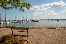Premium, Waterfront 2-Bedroom for Rent in Burlington! - Photo 31