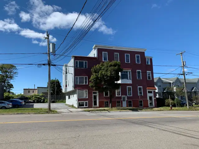 211 King St West #9 -1BR West, Parking, Laundry
