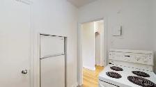 Spacious, Bright 1 Bedroom | Pet-friendly | Sandy Hill - Photo 4