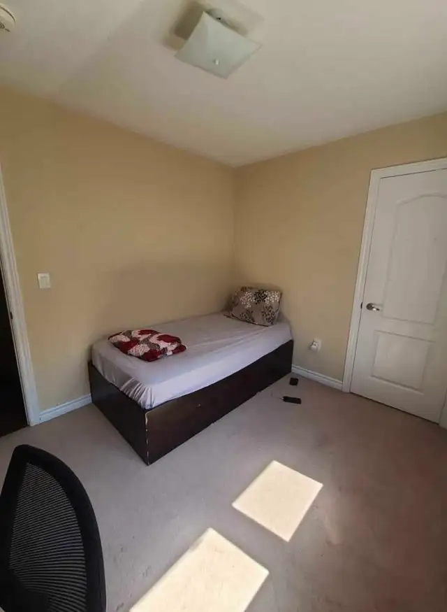 1 private fully furnished Room available