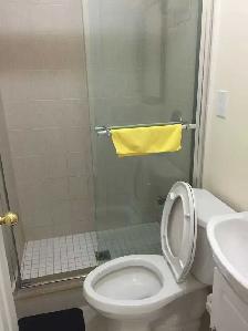rooms for rent near York University - Photo 3