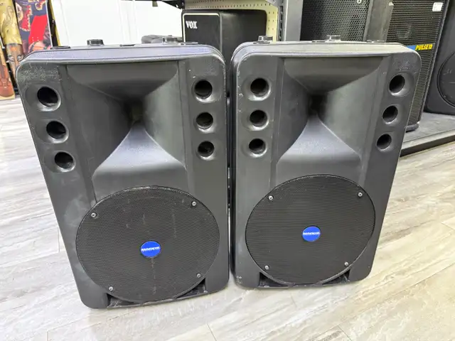 Mackie Art 300A Active Speaker Pair