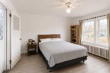 Private room with Ensuite Bathroom and Seperate Entrance