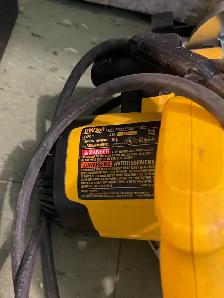 DeWalt DW368 Circular Saw - Photo 3